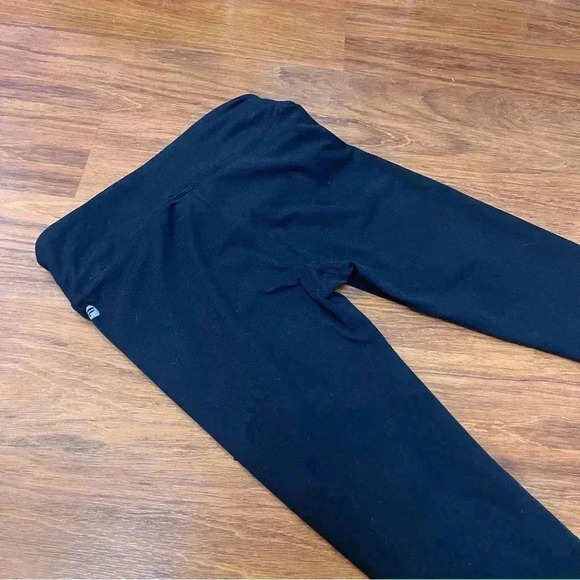 Fabletics Black Crop leggings - Picture 5 of 5